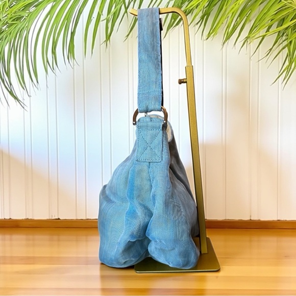 SMATERIA Blue Slouchy Recycled Mesh Shoulder Bag – Eco-Friendly Upcycled Style - Picture 2 of 13